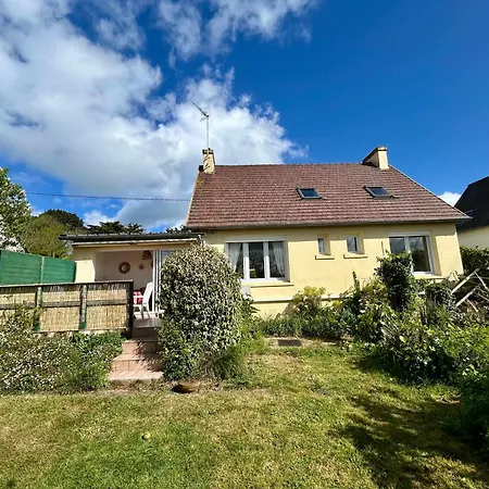 Lovely Family House Near The Sea For 8 Дом отдыха